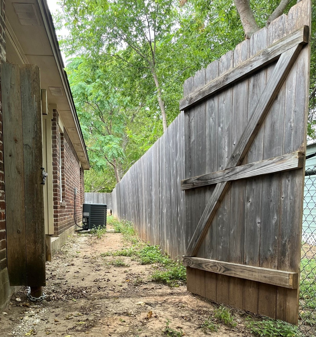 A view of the side of a house.